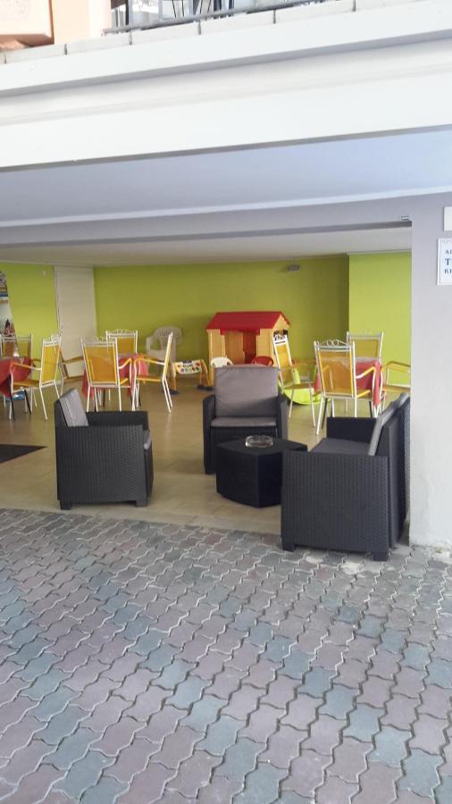 Hotel Tres Jolie ريميني المظهر الخارجي الصورة